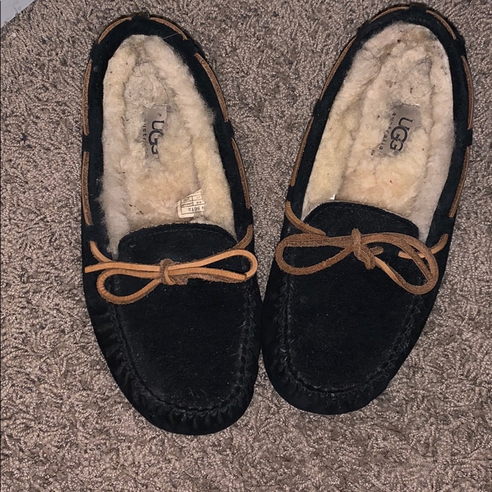 UGG Dakota Black Moccasins-EUC